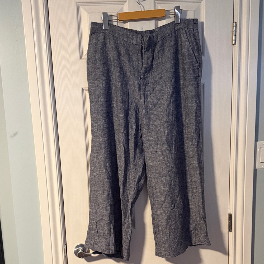 Old Navy Women's Blue Cropped Pants